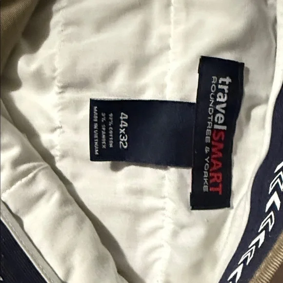 Roundtree & Yorke Tan Chinos - Picture 2 of 6